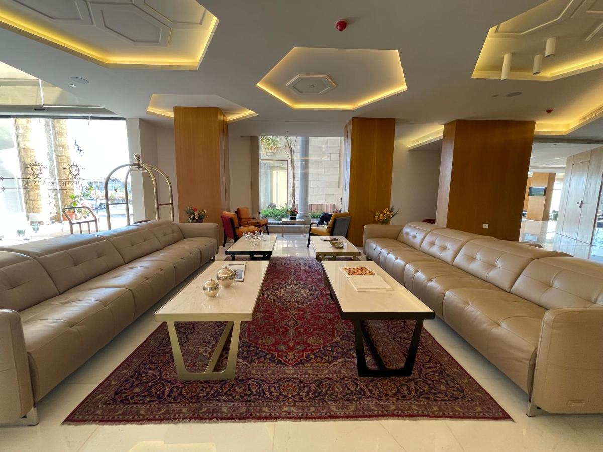 Majestic Byblos Grand Hotel Buitenkant foto