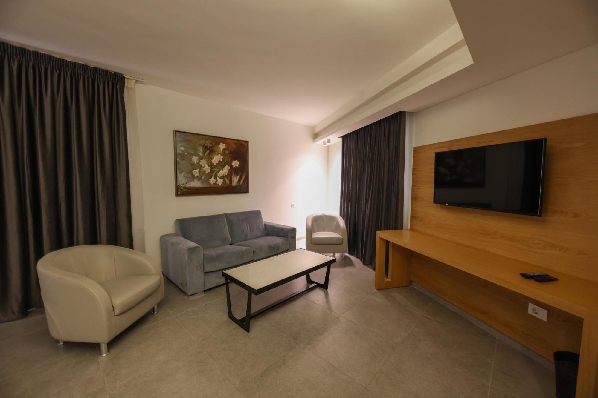 Majestic Byblos Grand Hotel Buitenkant foto