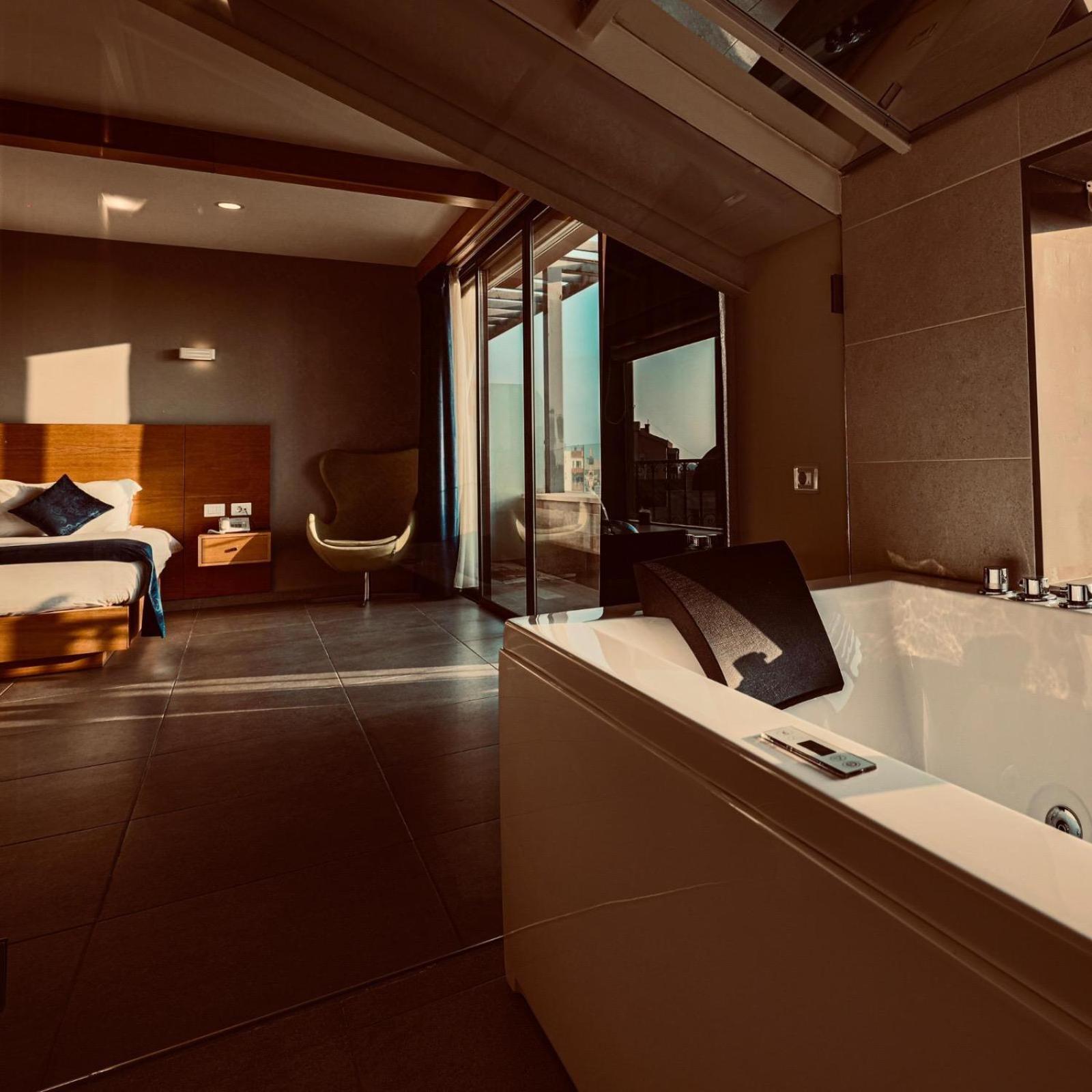 Majestic Byblos Grand Hotel Buitenkant foto
